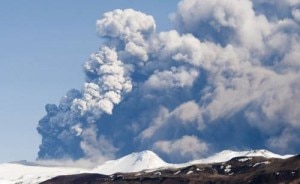 Una grande nube dal vulcano islandese