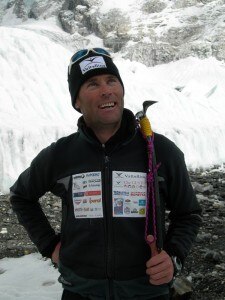 Marco Confortola al campo base dell'Everest