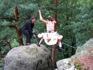 Matrimonio con scalata (Photo mirror.co.uk)