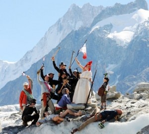 Protesta sul Bianco contro Sarkozy (Photo Repubblica.it)