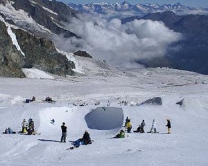 Saas Fee (Photo d'archivio Onboard.mpora.com)