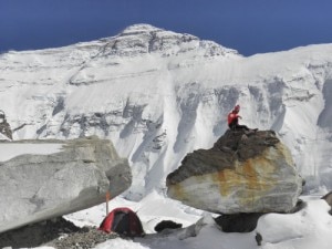 Un'immagine della spedizione valdostana alla Nord dell'Everest