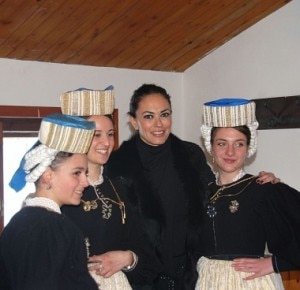 Maria Grazia Cucinotta a Scanno (Photo courtesy http://ilcentro.gelocal.it/pescara)