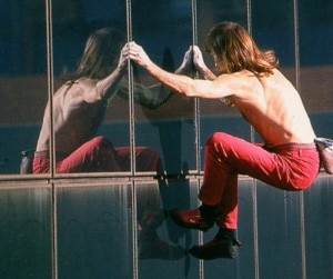 Alain Robert scala la torre Ibm di Johannesburg