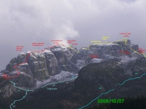 Sentieri e vie di arrampicata sul versante nord ovest del gruppo con la via ferrata “Simone” in rosso gruppo dei Clap dal monte Siera in versione invernale
