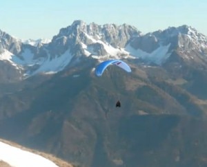 discesa in parapendio dal monte Sasna