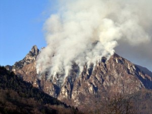 Incendio In Dolomiti (Foto di Renato Bortot)