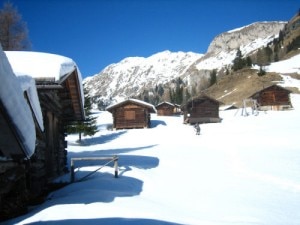 Malghe dei Tabiai da Ciamp ove sorge il Rifugio Sasso Bianco (gambeinspalla.org)