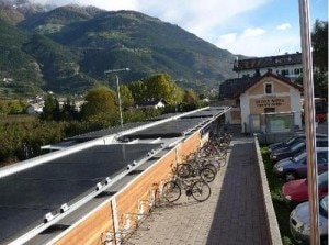 Pannelli solari alla stazione di Coldrano, Val Venosta Pannelli solari alla stazione di Coldrano, Val Venosta