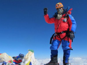 Babu Sunuwar sin cima all'Everest il 21 maggio poco prima del lancio (Photo Babu Sunuwar -Lakpa Tshering Sherpa)