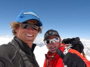 Don Bowie e Ueli Steck a 7000m durante la discesa