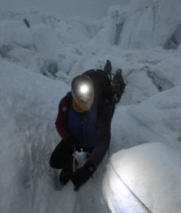 Juanito Oiarzabal sull'Icefall (Photo Dario Rodriguez - Desnivel.com)
