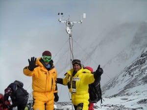 Nardi e Bernasconi con la stazione di Colle Sud