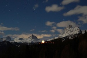 Panorama sopra Cortina in una notte di luna piena - Paola Dandrea  (Paola Dandrea)