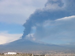 La cenere dall'Etna