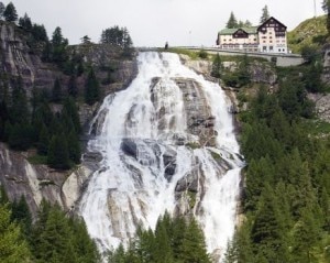 Cascata del Toce (Photo courtesy www.illagomaggiore.com)