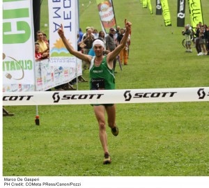 Marco De Gasperi taglia il traguardo dell'Orobie Skyraid 2011 (Photo courtesy Cometa Press/Canon/Pozzi)