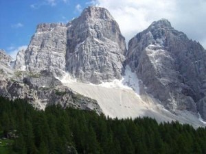 Monte Pelmo (Photo d'archivio courtesy of www.sentierando.it)