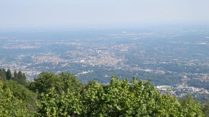 Varese vista aerea (foto wikipedia commons Vale93b)