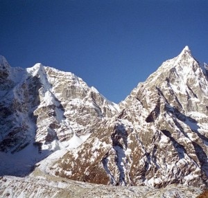 Il Cholatse (Photo courtesy of http://www.mountainsoftravelphotos.com)