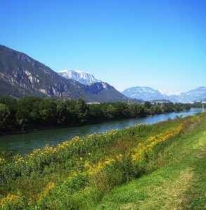 L'Adige, uno dei fiumi che nasce dalle Alpi (Photo courtesy of www.flickr.com/photos/angelike)