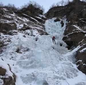 Una delle cascate di ghiaccio presenti nella Valle di Saviore (Photo courtesy of forum.ornellosport.com)