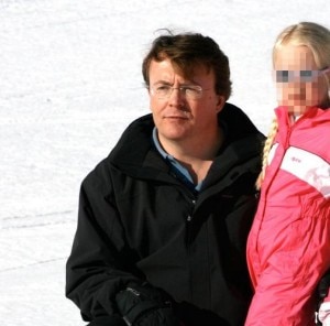 Il principe d'Olanda Johan Friso con una delle figlie (Photo PA)