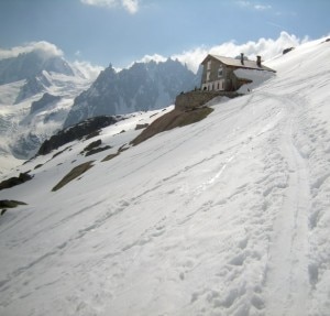 Rifugio du Couvercle (Photo courtesy of refuges-montagne.info)