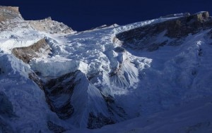 Annapurna parete nord - sopra campo 2 (Photo Don Bowie - www.donbowie.com)