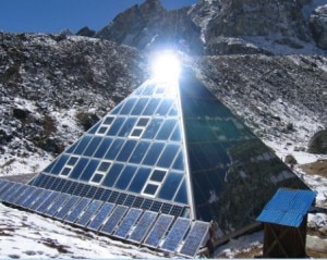 La Piramide all'Everest del Comitato EvK2Cnr La Piramide all'Everest del Comitato EvK2Cnr