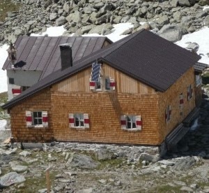 Rifugio Ponte di Ghiaccio, una delle tre strutture che saranno ristrutturate (Photo courtesy of  www.edelrauthuette.it)