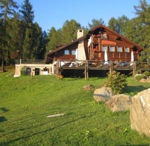 Il rifugio Costapiana sull'Antelao -foto di repertorio- (Photo courtesy of www.panoramio.com)