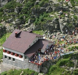 L'arrivo al rifugio Coca della scorsa edizione di Orobie Vertical - Memorial Fausto Bossetti (Photo CAI Bergamo)