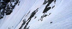 Il difficile traverso 55° - Prima discesa con gli sci del canalone sud dalla Brèches delle Dames Anglaises (Photo Alberto Locatelli)