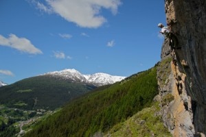 Prova di arrampicata sulla falesia Sant'Antonio di Sanno (Photo Luca Maspes)