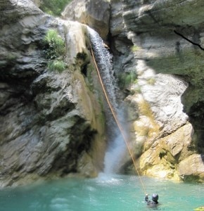 Torrentismo al torrente Barbaira (Photo courtesy of win.aic-canyoning.it)