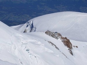 La capanna Vallot vista dall'alto (Photo courtesy xee.altervista.org)