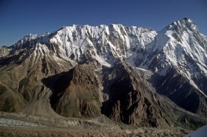 Mazeno Ridge e Nanga Parbat (Photo Doug Scott - www.mazenoridge.com)