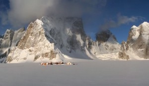 SoluTowers dallo Snow Lake (Photo courtesy k2rulezz - skyscrapercity.com)