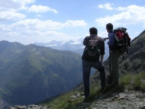 Trekking nei parchi regionali (Photo Adamelloski.com)