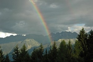 Arcobaleno-sulle-Orobie- (Photo Mauro Inglese - fotocommunity.it)