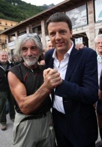 Matteo Renzi e Mauro Corona (Photo courtesy Repubblica.it)