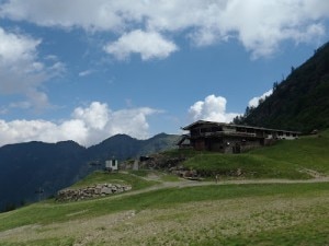 Rifugio Salmurano (Photo courtesy fabio-trekker.blogspot.com)