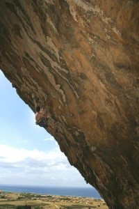 Ondra su Climb For Life- 9a (photo Mathieu Goradesky - courtesy of Up-Climbing.com)