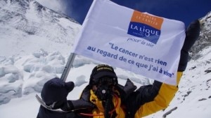 Gérard Bourrat sull'Everest nel 2011 (Photo courtesy of www.la-maison-du-cancer.com)