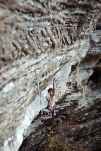 Jacopo Larcher su Omaha beach 8b+ o s (Photo François Lebeau) Jacopo Larcher su Omaha beach 8b+ o s (Photo François Lebeau)