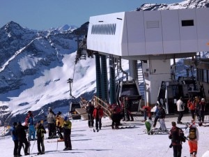 Sciatori nel comprensorio di Monterosa ski (Photo courtesy of www.skiinfo.it)