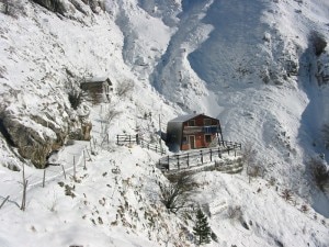 Il rifugio Nello Conti ai Campaniletti (Photo courtesy escursioniapuane.com)