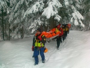 I volontari del Soccorso Alpino durante l'intervento a Sappada (Photo courtesy of Cnsas Veneto)