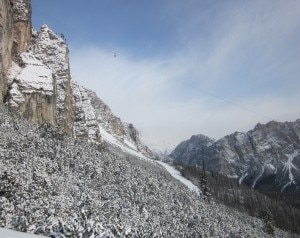 Un tratto della funivia Freccia nel Cielo (Photo courtesy of www.skiforum.it)